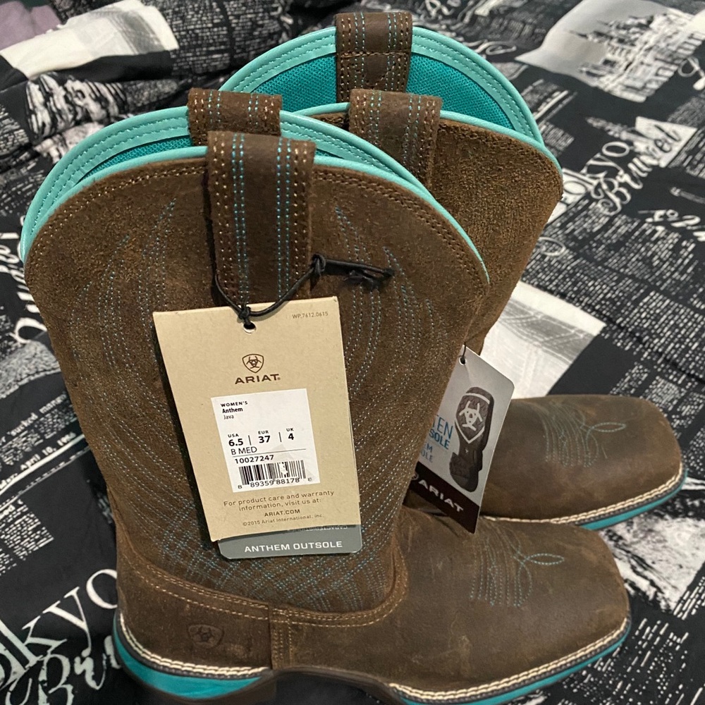 -Women’s ARIAT Anthem Outsole Boots New w/o Box